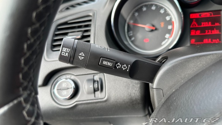 Opel Insignia 1.4 Turbo 103kW REZERVOVA 2011