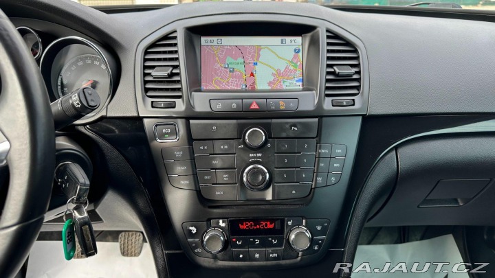 Opel Insignia 1.4 Turbo 103kW REZERVOVA 2011