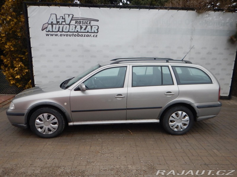 Škoda Octavia 1.6i, AC, PO ROZVODECH