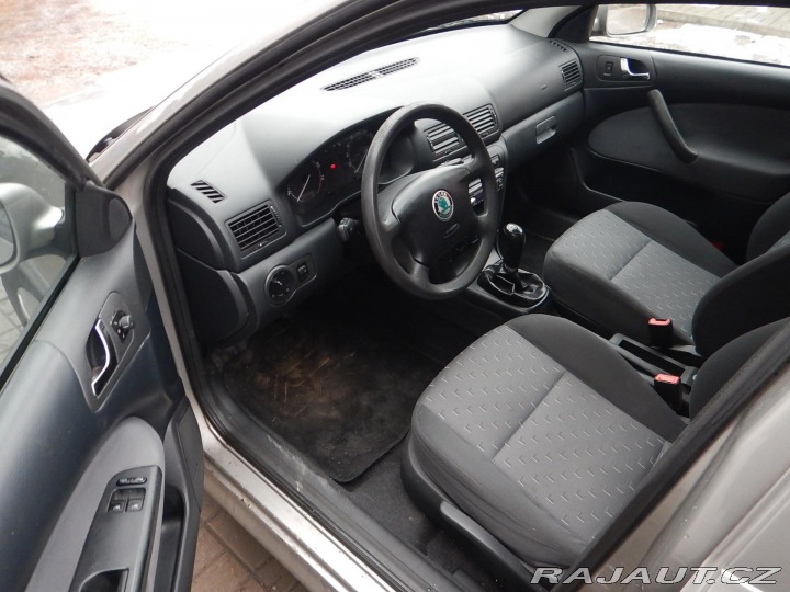 Škoda Octavia 1.6i, AC, PO ROZVODECH 2008