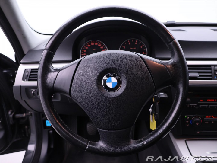 BMW 3 2,0 320i 110kw kůže tažné 2005