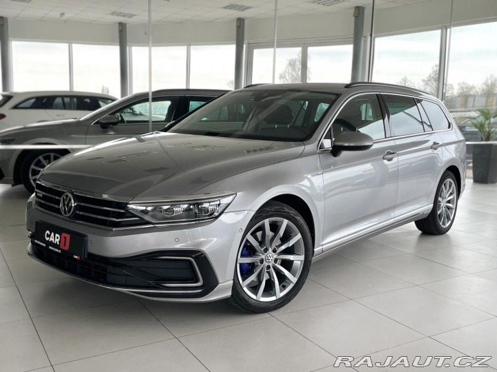 Volkswagen Passat GTE 160kW*MatrixLED*Masáž 2020