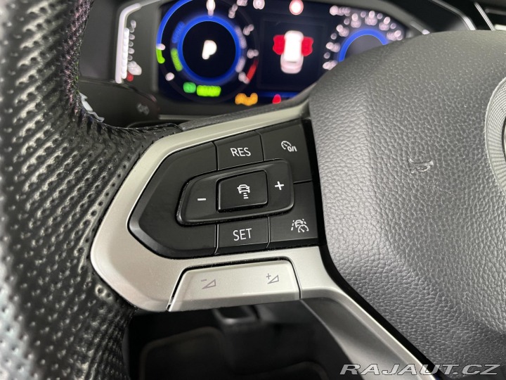 Volkswagen Passat GTE 160kW*MatrixLED*Masáž 2020