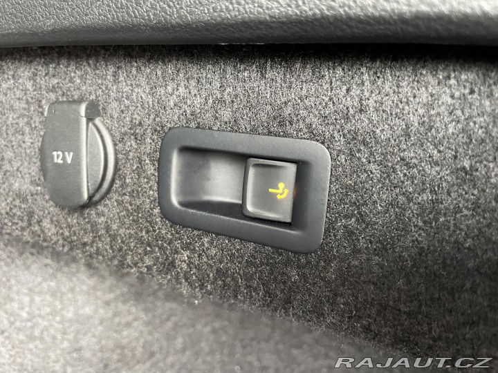 Volkswagen Passat GTE 160kW*MatrixLED*Masáž 2020