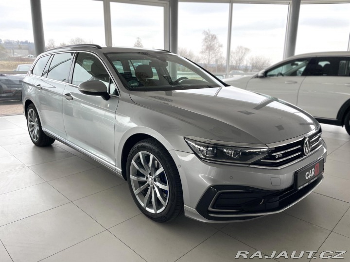 Volkswagen Passat GTE 160kW*MatrixLED*Masáž 2020