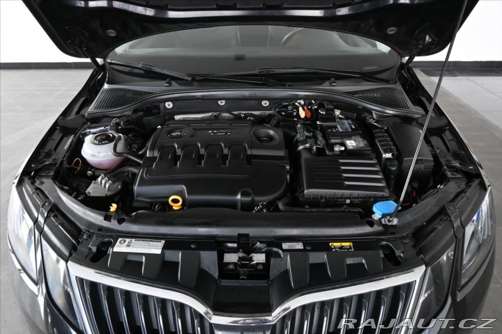 Škoda Octavia 1,6 TDI 85 kW DSG *STYLE* 2020