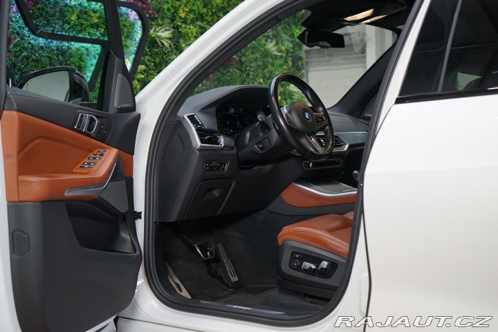 BMW X5 M50i 390kW H/K Tažné Záru 2021