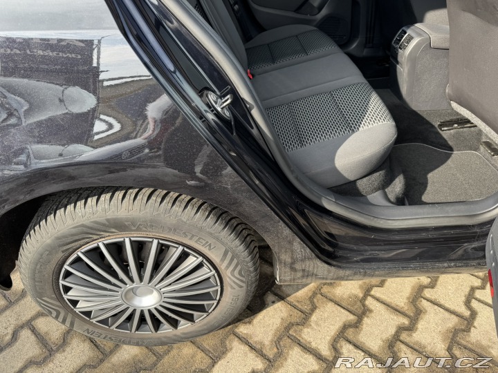 Volkswagen Golf 1,2 TSI 63 KW STK SK KM 2011