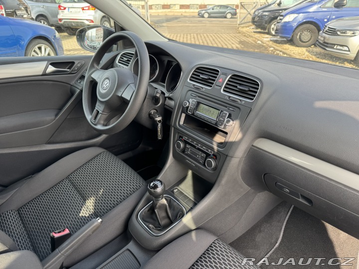 Volkswagen Golf 1,2 TSI 63 KW STK SK KM 2011