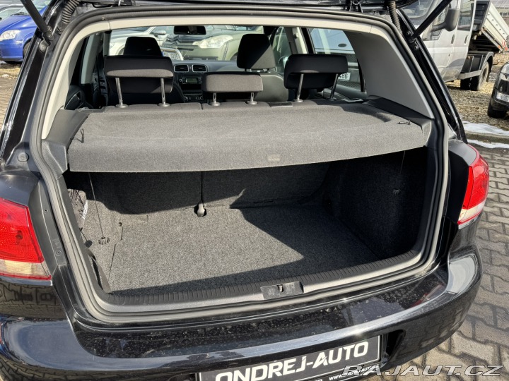 Volkswagen Golf 1,2 TSI 63 KW STK SK KM 2011