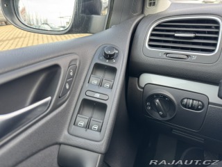 Volkswagen Golf 1,2 TSI 63 KW STK SK KM 2011