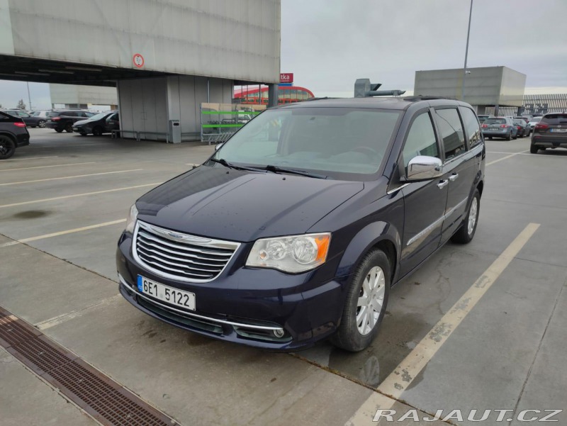 Chrysler Town & Country 