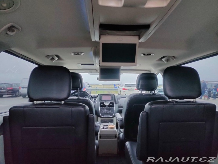 Chrysler Town & Country 2012