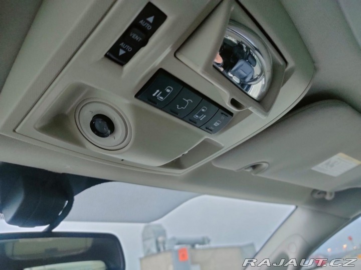 Chrysler Town & Country 2012