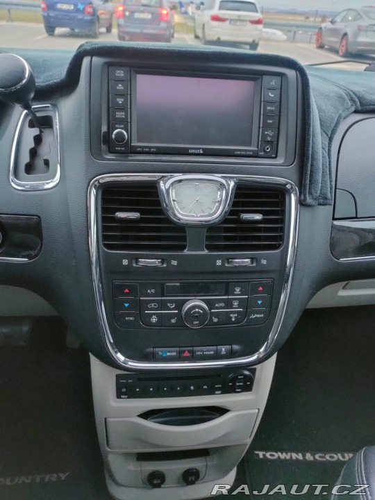 Chrysler Town & Country 2012