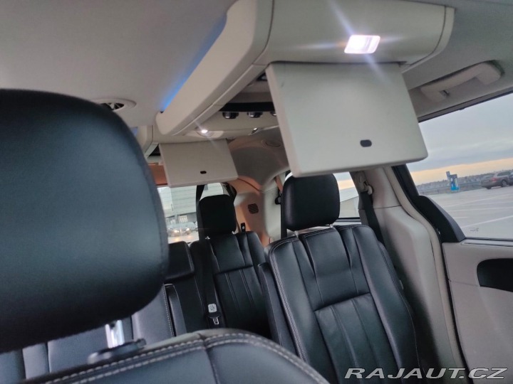 Chrysler Town & Country 2012