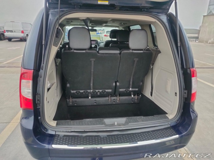 Chrysler Town & Country 2012