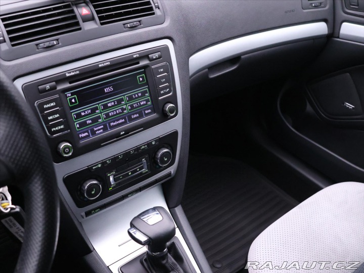Škoda Octavia 2,0 TSI RS 147kW DSG Xeno 2011