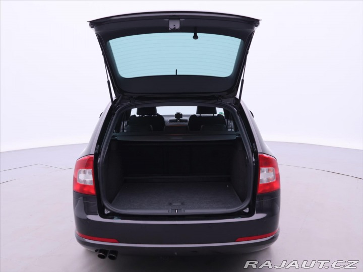 Škoda Octavia 2,0 TSI RS 147kW DSG Xeno 2011