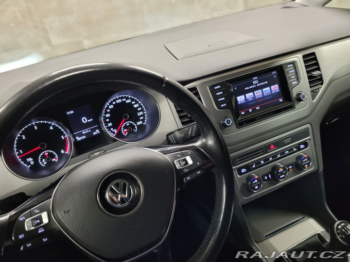 Volkswagen Golf Sportsvan 1.6 TDI, NEZ.TOPENÍ 2014