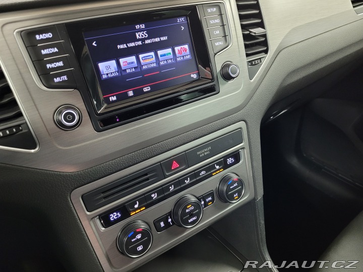 Volkswagen Golf Sportsvan 1.6 TDI, NEZ.TOPENÍ 2014