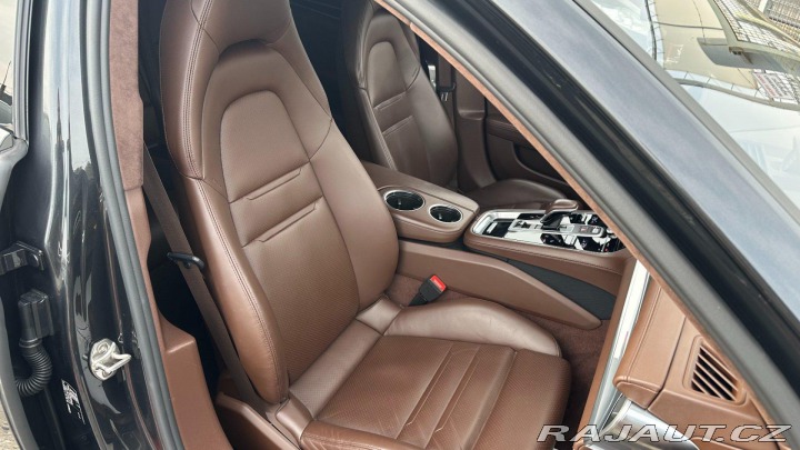 Porsche Panamera 4.0 V8*338kW*GTS*Výbava*D 2019