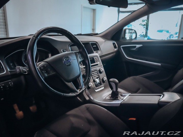 Volvo S60 2.0 D4 Kinetic, Navi 2015