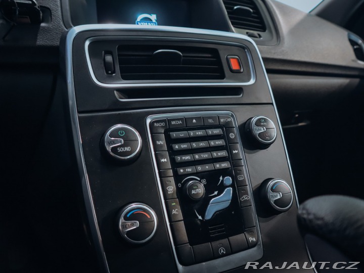 Volvo S60 2.0 D4 Kinetic, Navi 2015