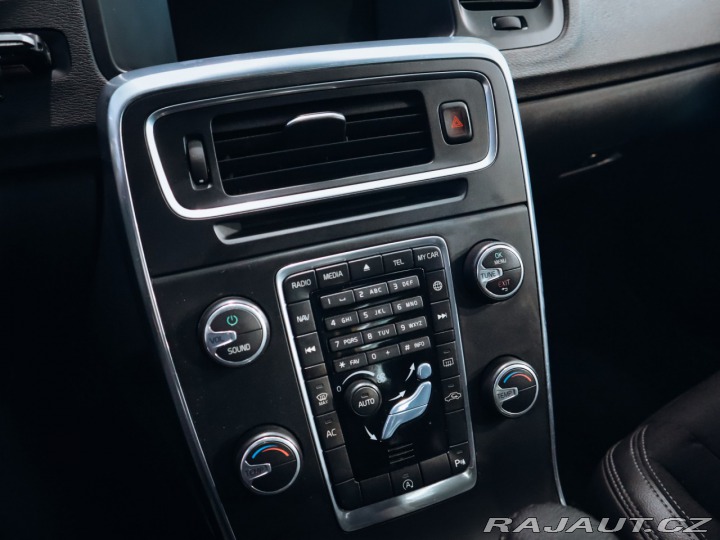 Volvo S60 2.0 D4 Kinetic, Navi 2015