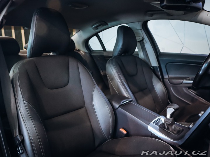 Volvo S60 2.0 D4 Kinetic, Navi 2015