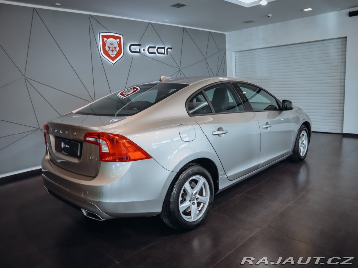 Volvo S60 2.0 D4 Kinetic, Navi 2015