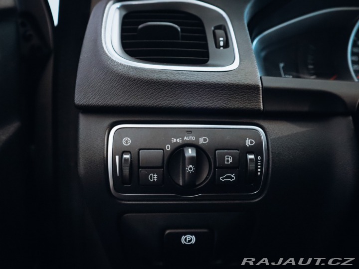 Volvo S60 2.0 D4 Kinetic, Navi 2015