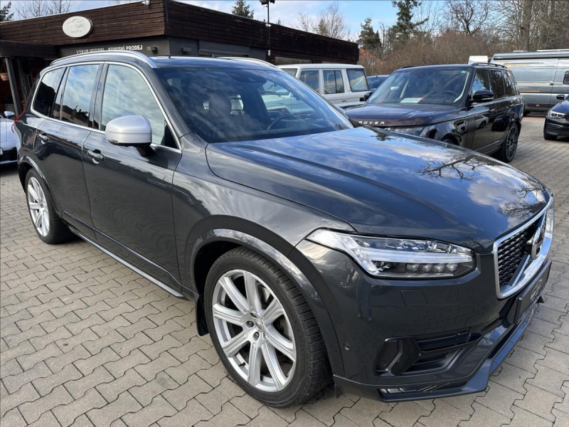 Volvo XC90 D5 R Design 7 míst