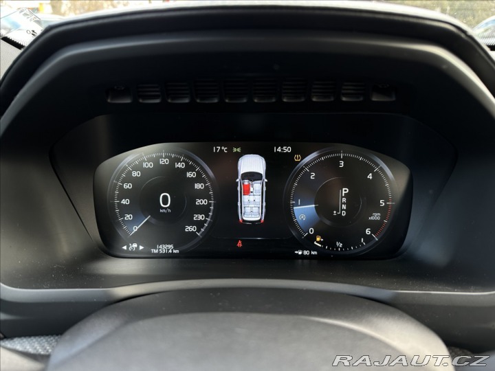 Volvo XC90 D5 R Design 7 míst 2017