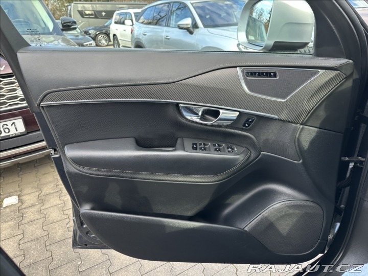 Volvo XC90 D5 R Design 7 míst 2017