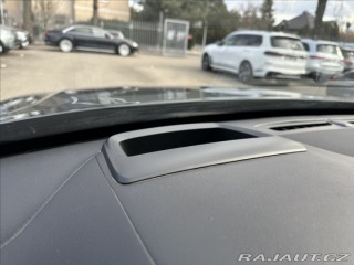 Volvo XC90 D5 R Design 7 míst 2017