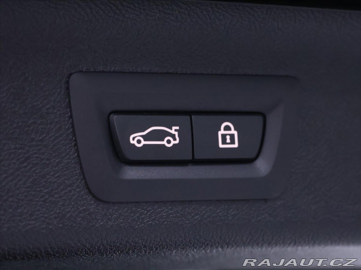 BMW 5 3,0 530d xDrive AT Tourin 2021