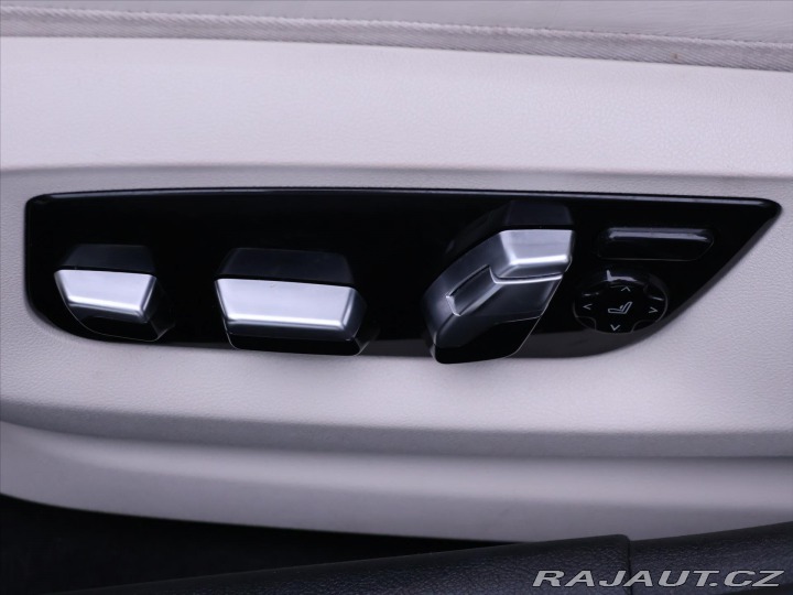 BMW 5 3,0 530d xDrive AT Tourin 2021