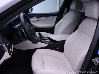 BMW 5 3,0 530d xDrive AT Tourin 2021