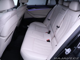 BMW 5 3,0 530d xDrive AT Tourin 2021