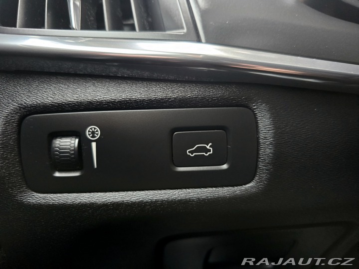 Volvo V90 V90 D3 kombi 2017 -SERVI 2017