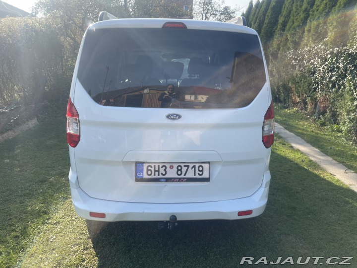 Ford Tourneo Courier osobní 2016