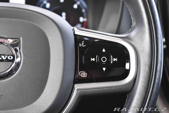 Volvo XC60 B4 AWD*REZERVACE* 2021