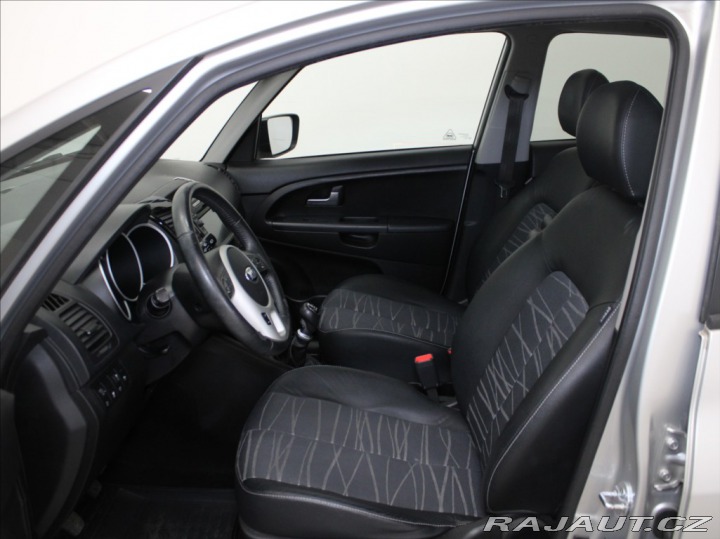 Kia Venga 1,6 CRDi 94kW PANO.NAVI 2 2013
