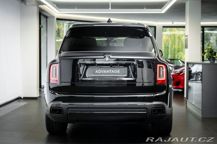 Rolls Royce Cullinan Black Badge 2023