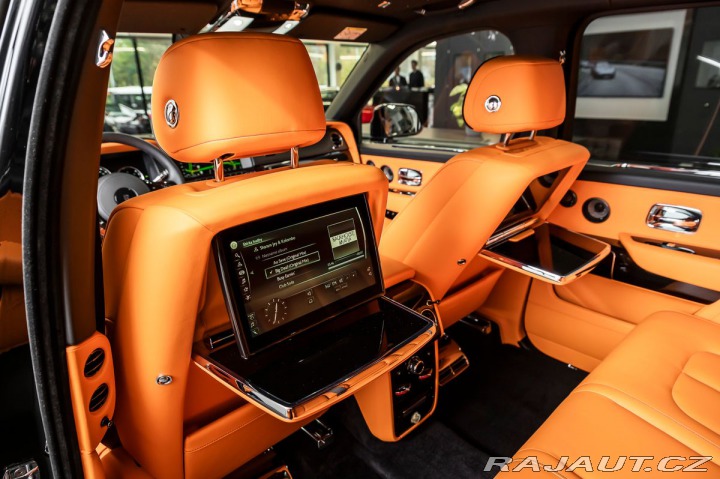 Rolls Royce Cullinan Black Badge 2023