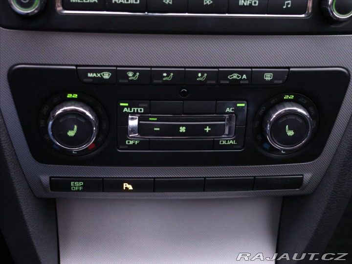 Škoda Octavia 1,4 TSI 90kW DSG Elegance 2009