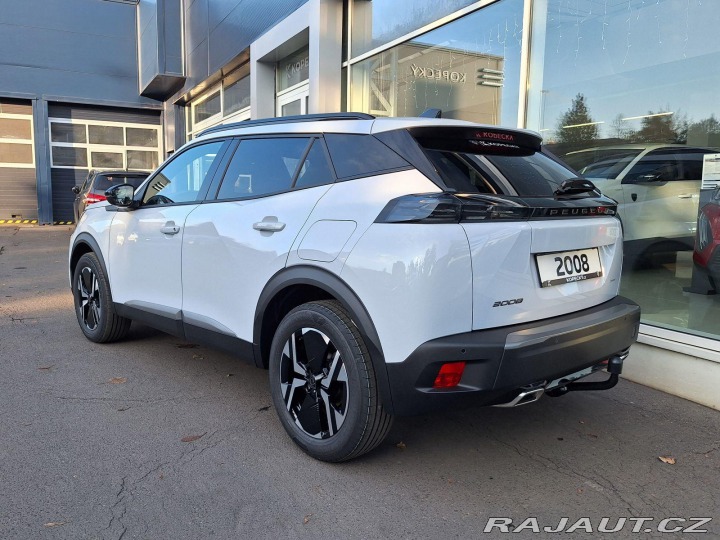 Peugeot 2008 ALLURE 1.2 PT 130K EAT8 2025