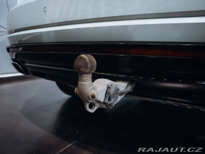 Volkswagen Touareg 3.0TDI V6 R-line 210 kW * 2018