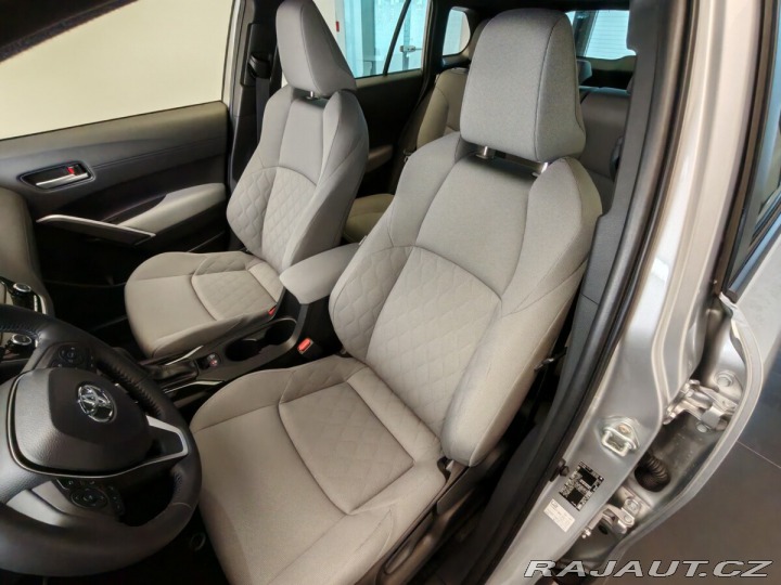 Toyota Corolla Cross 1.8 Hybrid Comfort Busine 2024